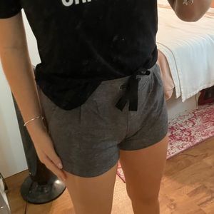 Lululemon breakaway grey tie shorts 4